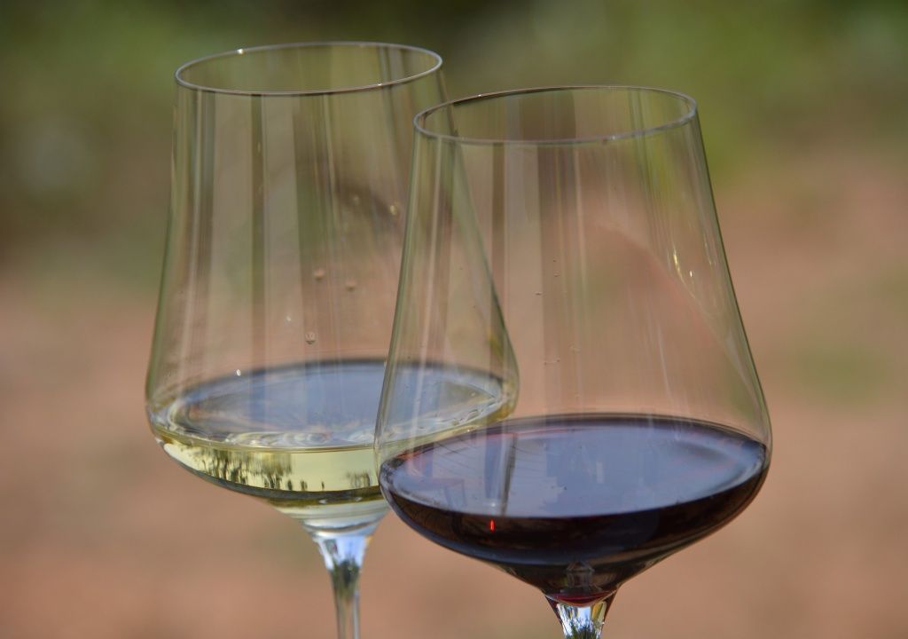 gabriel-glas-glasses-wine.jpg